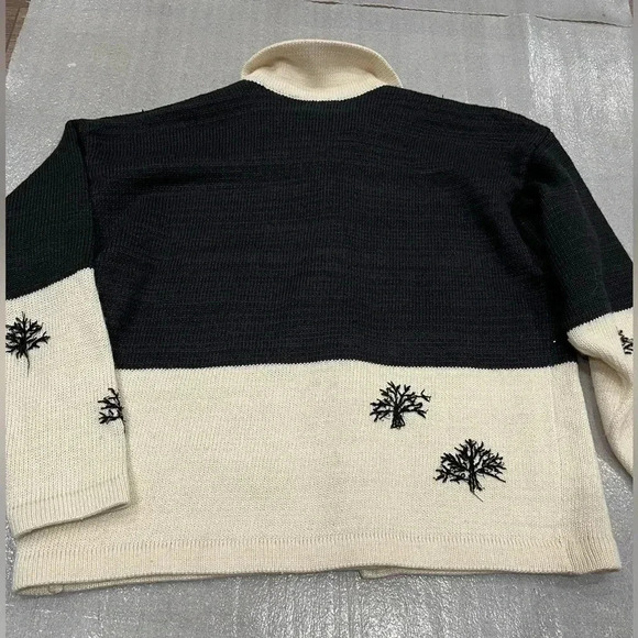 [XL]Rainbow  Bridge Winter Scene Embroidered Collared Button Knit Sweater - Picture 7 of 7